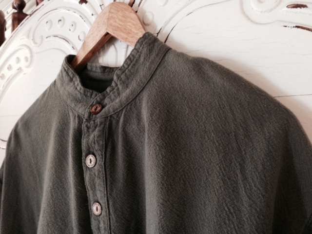 Mandarin collar Shirt in Tan